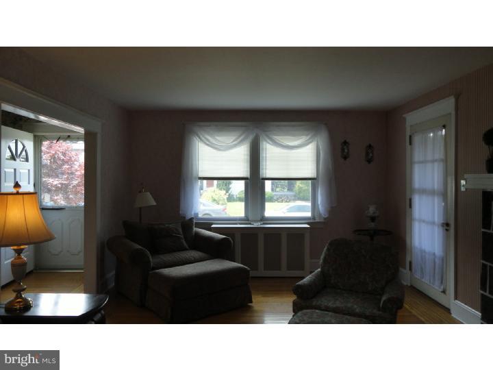 201 North Manoa Road Havertown, PA 19083 - Photo 9 of 25 Living Room