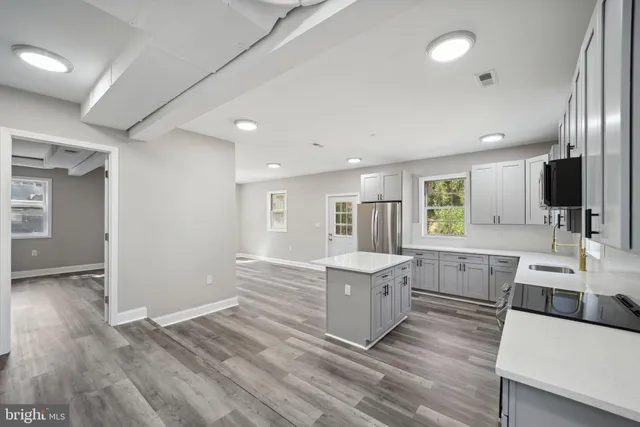 $829,000 | 5800 66th Avenue, Riverdale, MD 20737