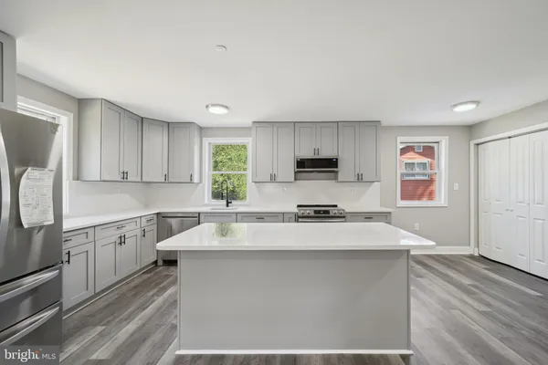 $829,000 | 5800 66th Avenue, Riverdale, MD 20737