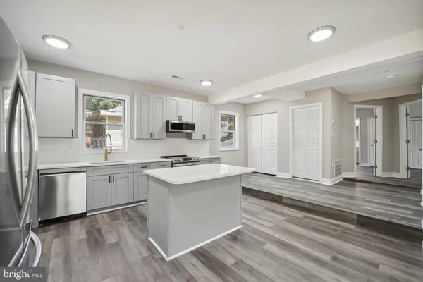 $829,000 | 5800 66th Avenue, Riverdale, MD 20737