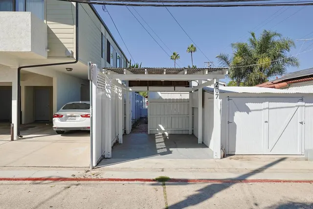 $4,500 | 207 C Avenue, Coronado, CA 92118