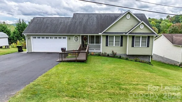 $1,300 | 3860 Glendale Road, Galax, VA 24333