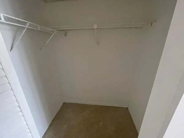 $1,600 | 2100 Springdale Boulevard, Unit 209, Palm Springs, FL 33461