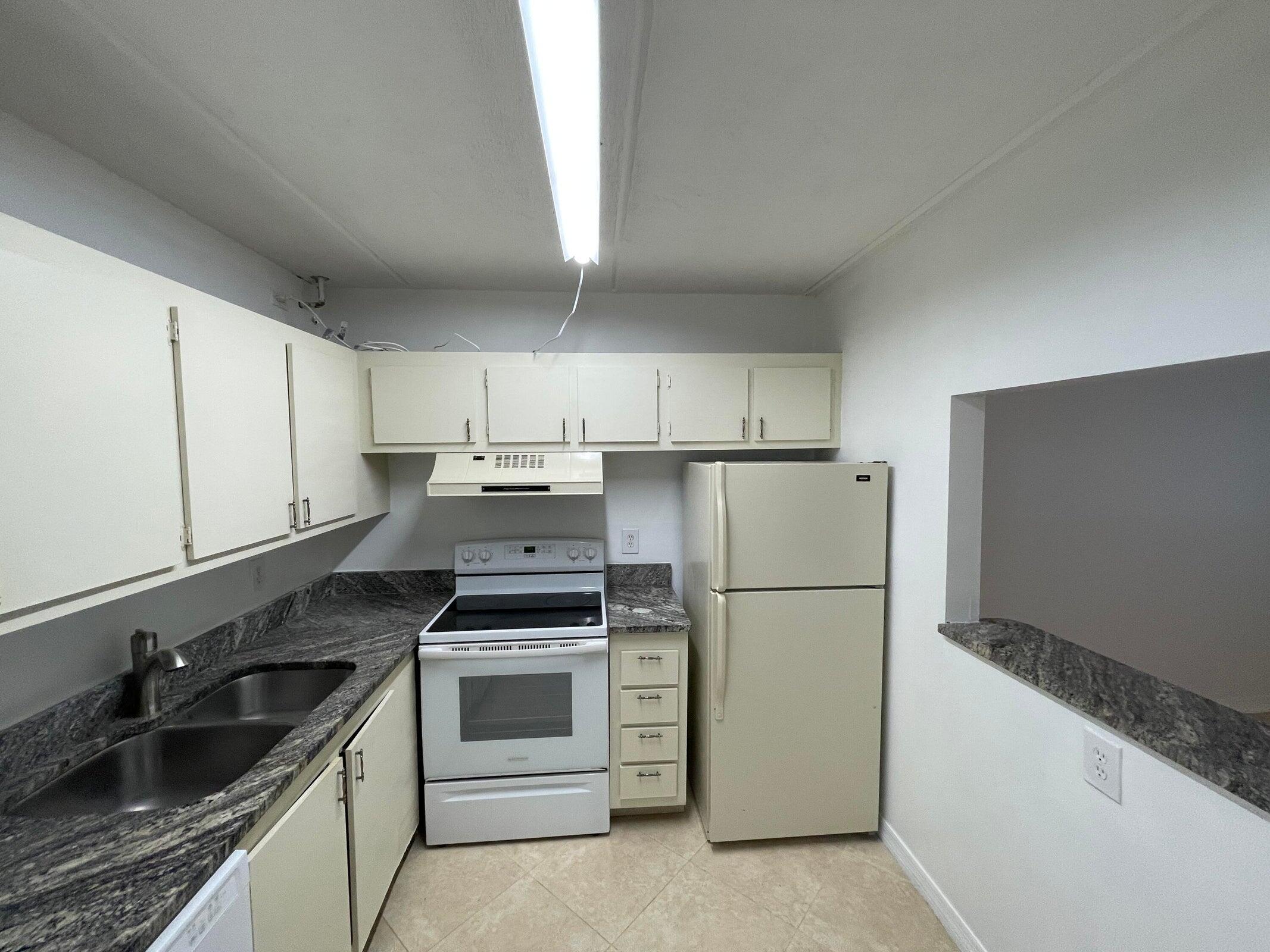 2100 Springdale Boulevard, Unit 209 Palm Springs, FL 33461 - Photo 3 of 27 20240408214442844804000000-o