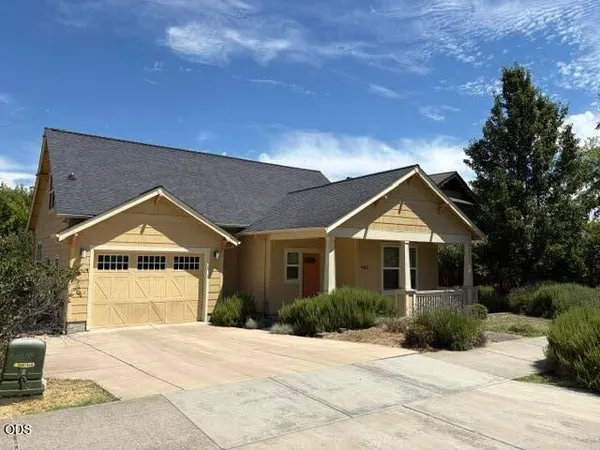 $639,900 | 963 C Street, Ashland, OR 97520