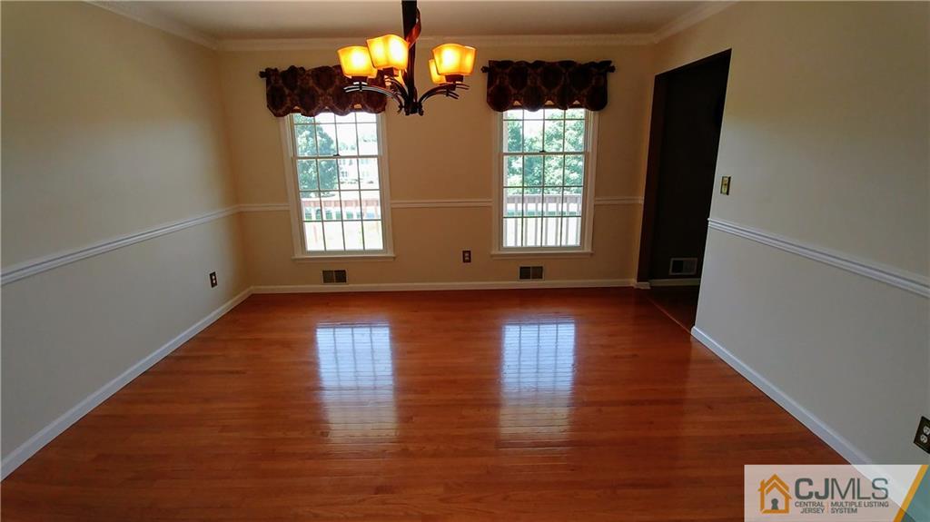 45 Shy Creek Road Pittstown, NJ 08867 - Photo 4 of 25 Gallery Image 4