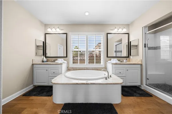 $2,199,000 | 70 Twin Gables, Irvine, CA 92620