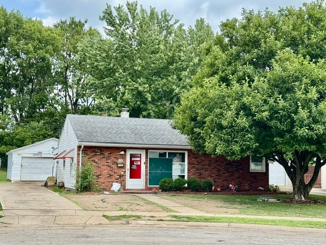 2040 North Hadley Road Springfield, OH 45505 - Photo 1 of 26 Gallery Image 1