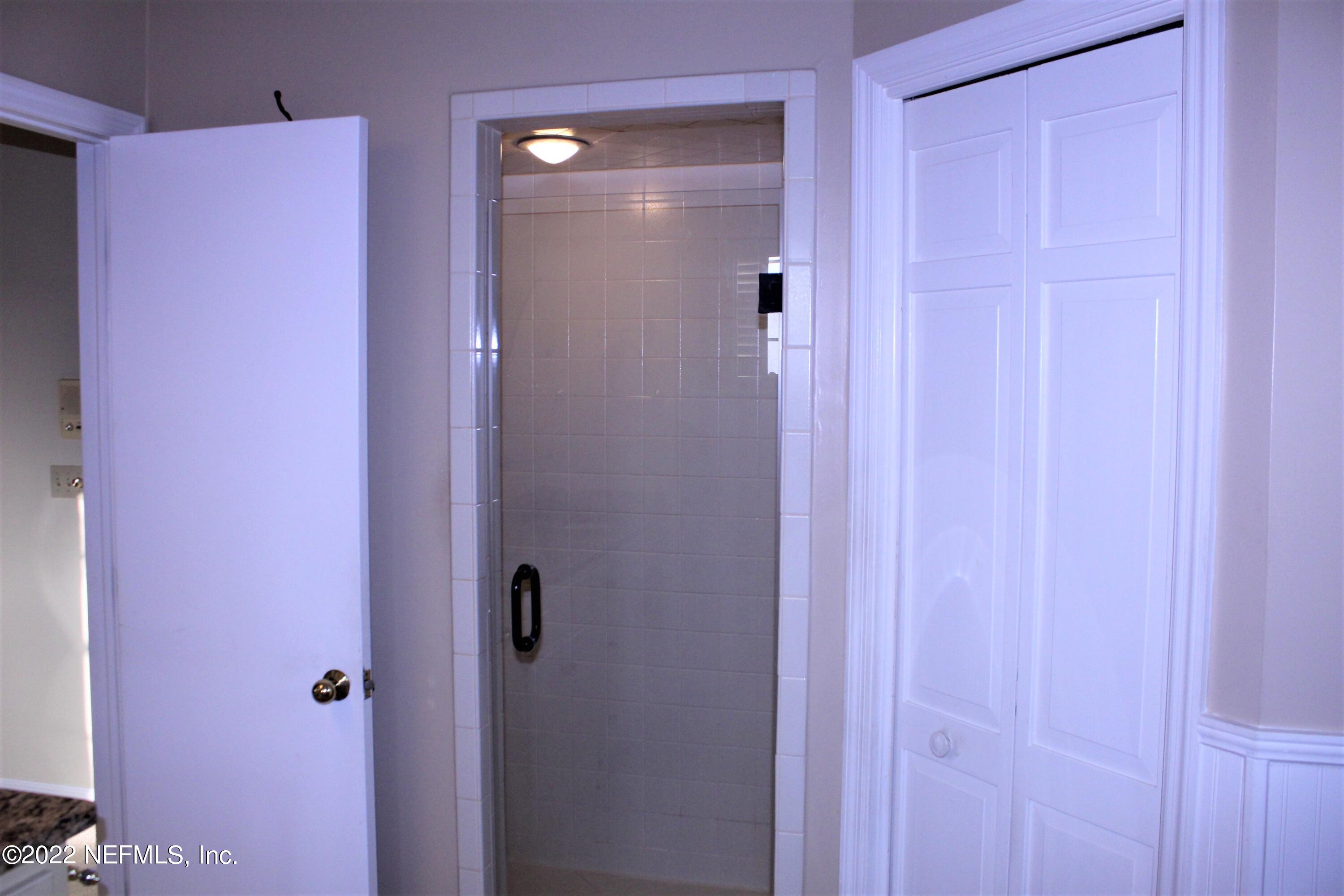 5018 Rivebrook Court Jacksonville, FL 32277 - Photo 26 of 45 Master shower
