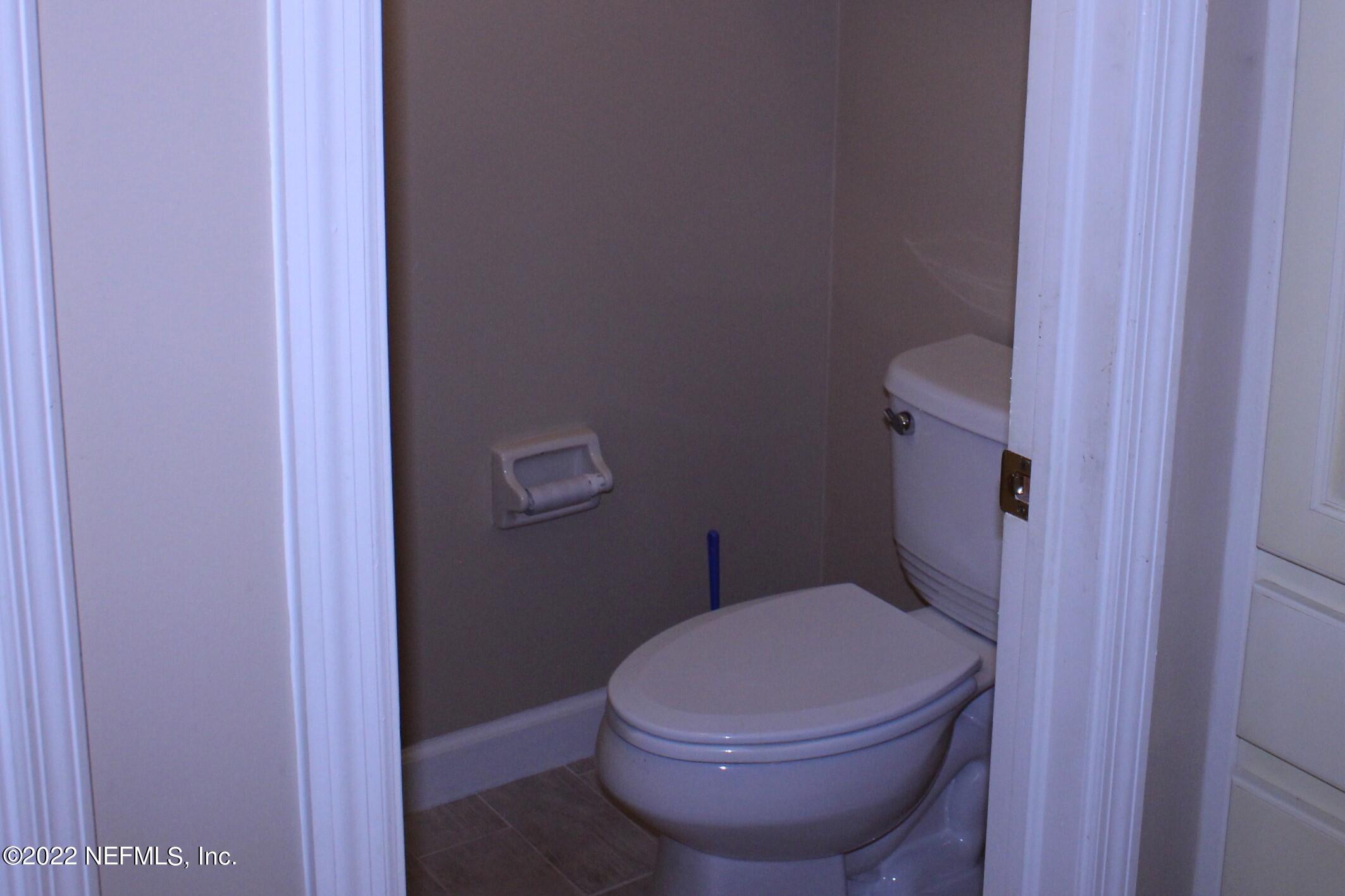 5018 Rivebrook Court Jacksonville, FL 32277 - Photo 28 of 45 Master Bathroom