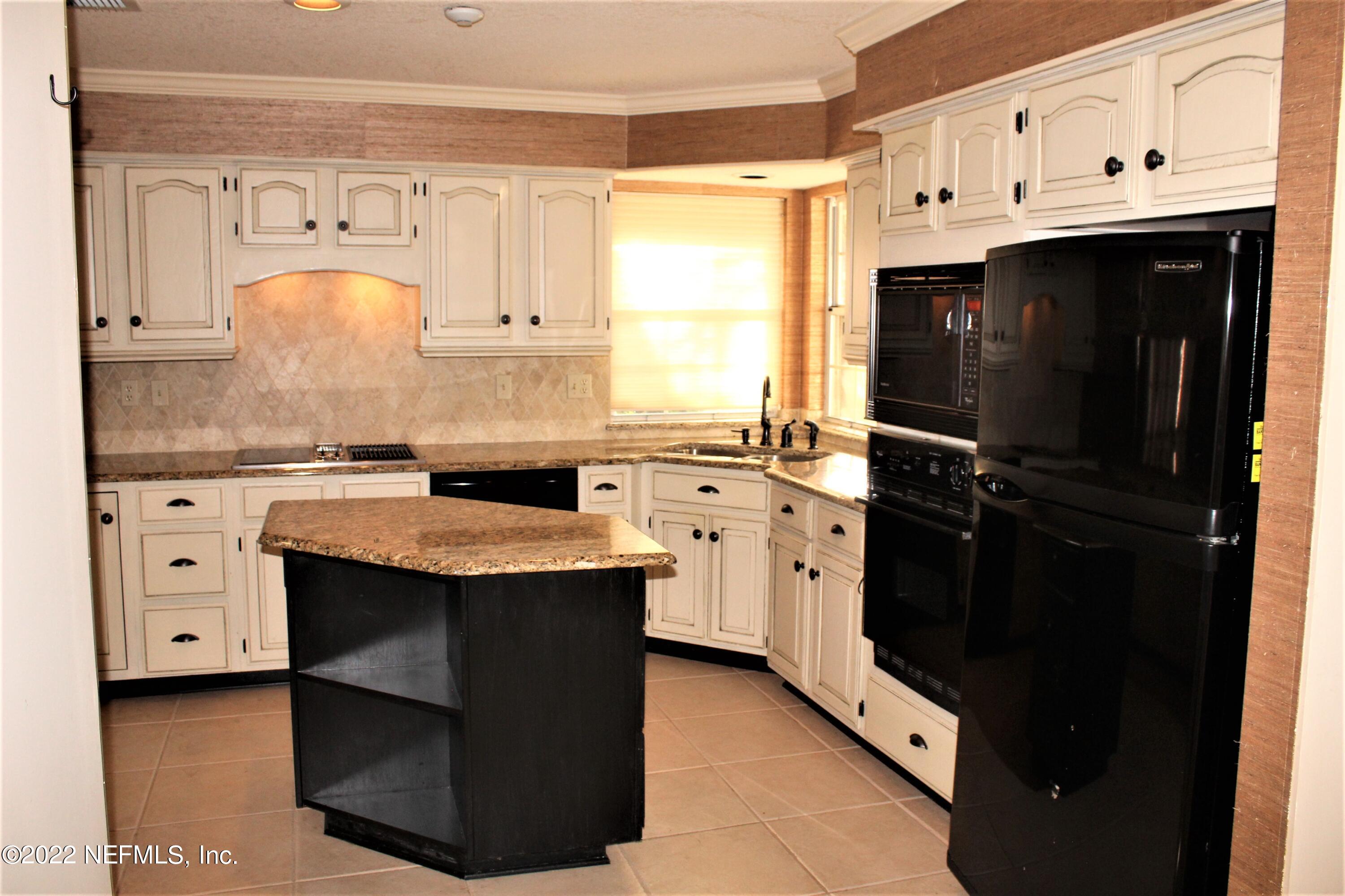 5018 Rivebrook Court Jacksonville, FL 32277 - Photo 4 of 45 Kitchen