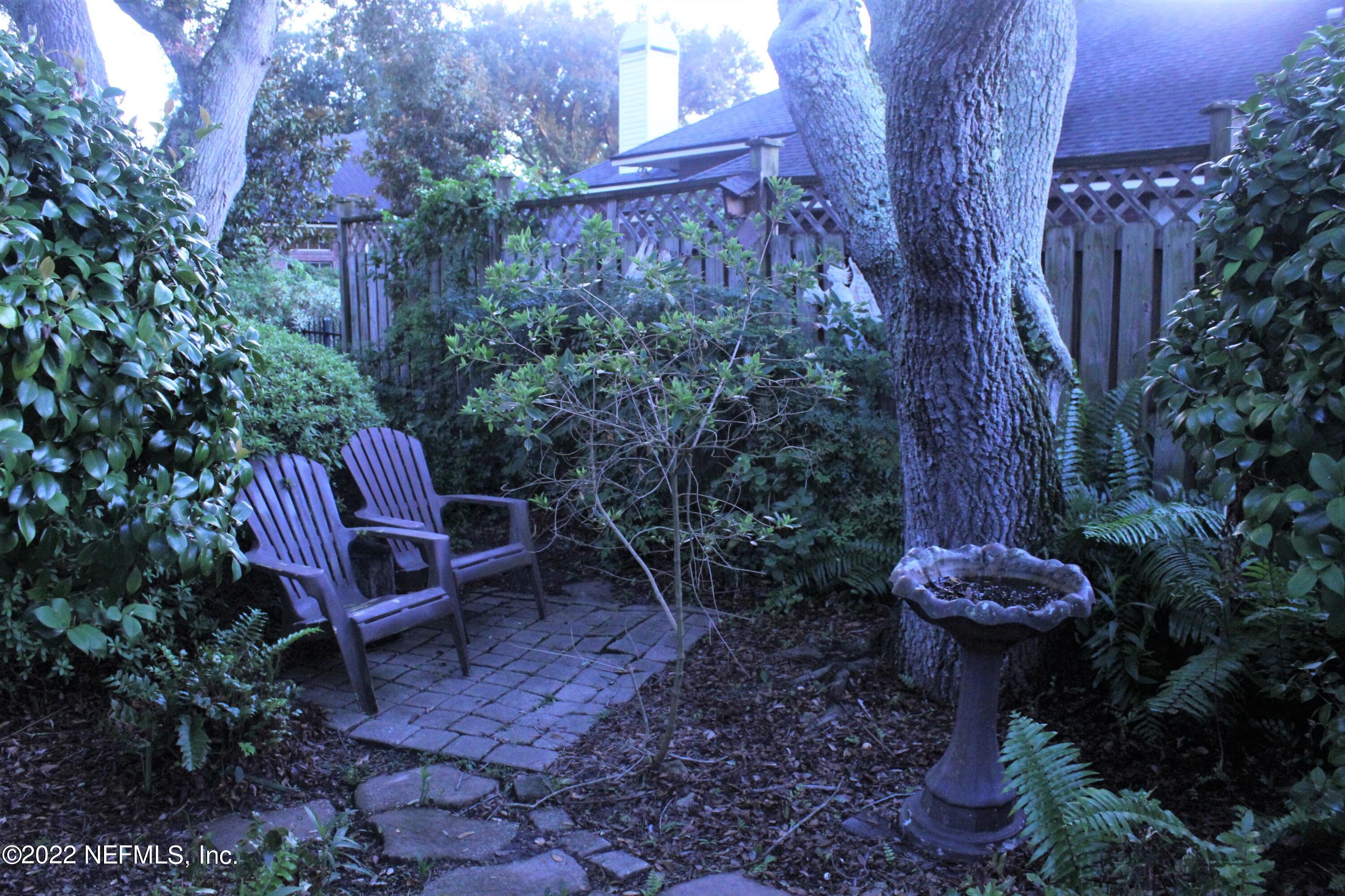 5018 Rivebrook Court Jacksonville, FL 32277 - Photo 44 of 45 Sitting area side yard