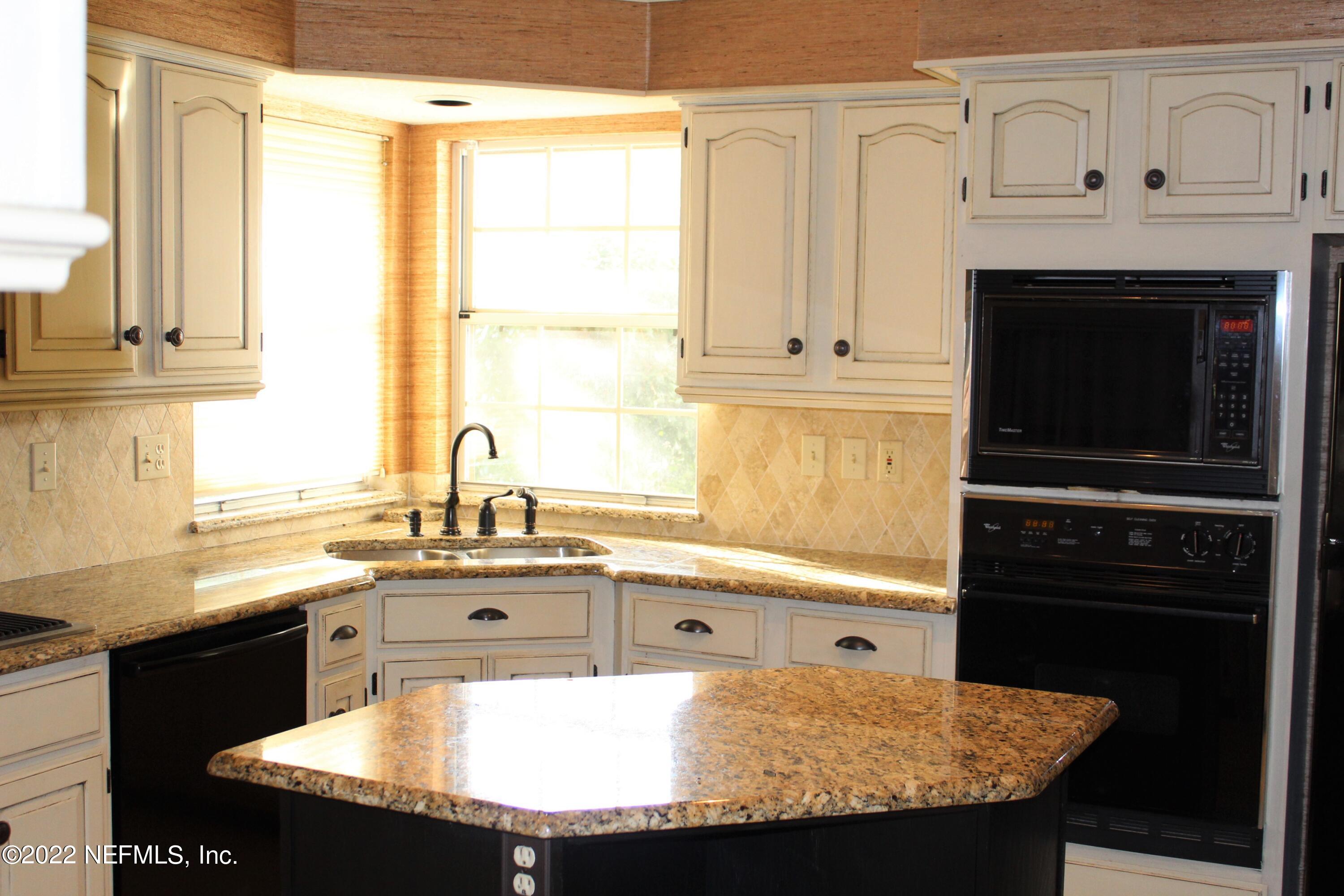 5018 Rivebrook Court Jacksonville, FL 32277 - Photo 5 of 45 Kitchen