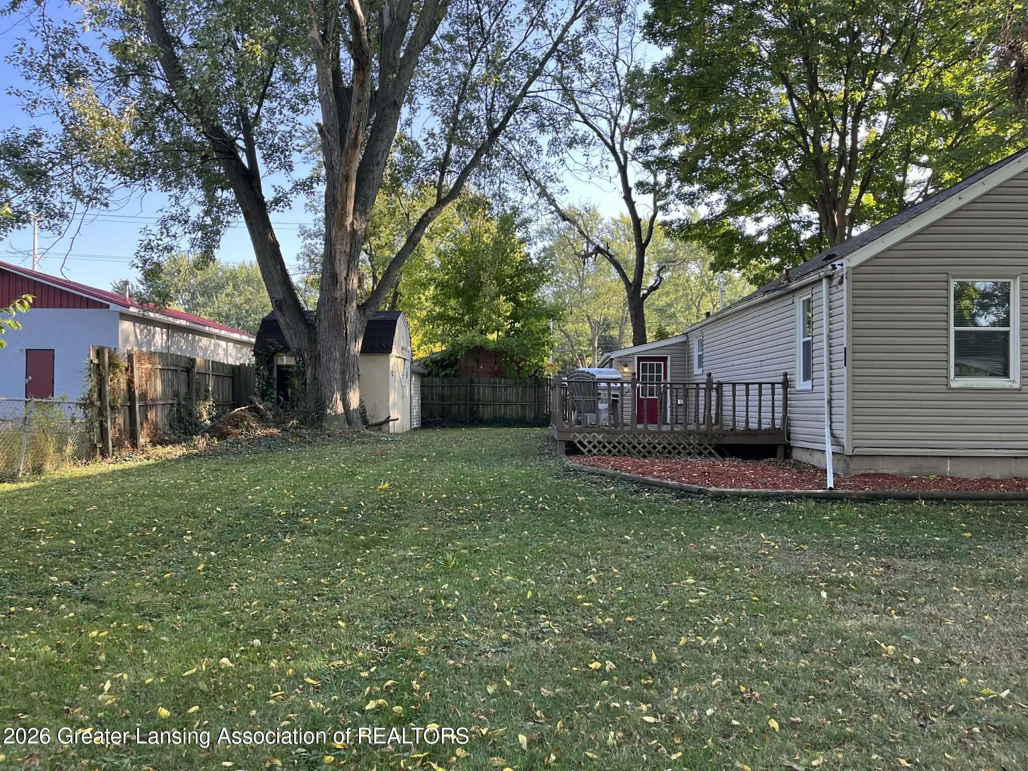 5017 Ingham Street Lansing, MI 48911 - Photo 27 of 33 f86af7eb-8f98-4020-9b3f-c6d8b9dbc830