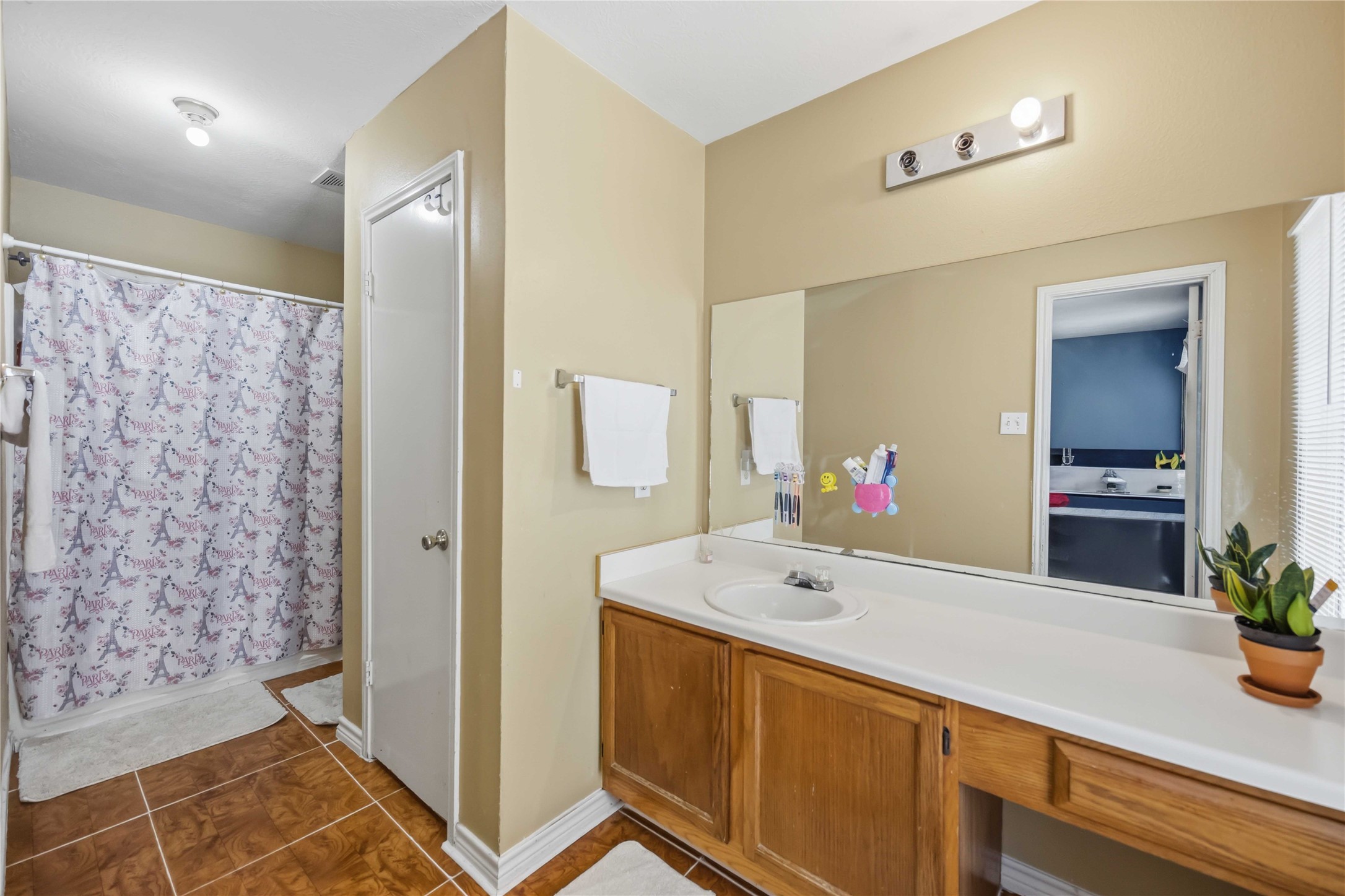 6802 Cheshire Park Road Houston, TX 77088 - Photo 14 of 26