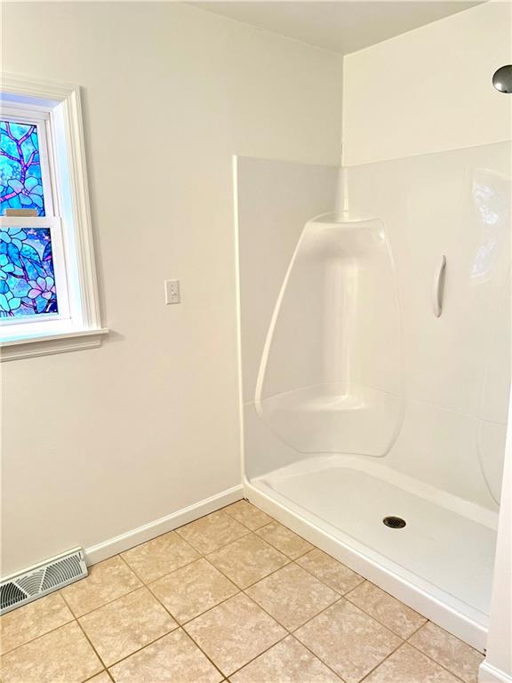 8 Spring Street Charleroi, PA 15022 - Photo 16 of 41 View of the Walk-in Shower.
