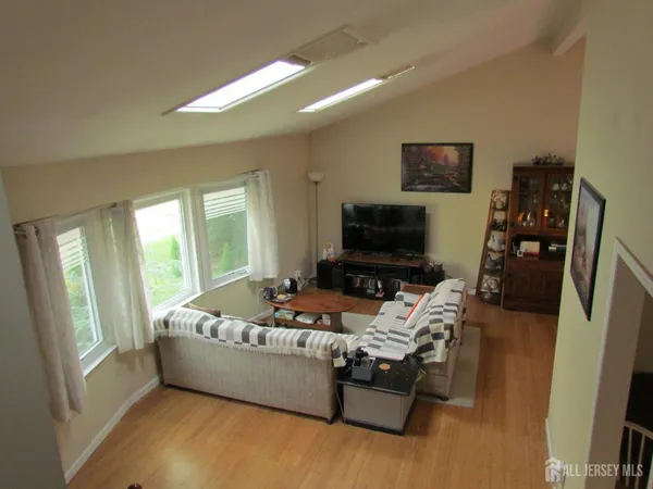$770,000 | 7 Wellington Road, East Brunswick, NJ 08816