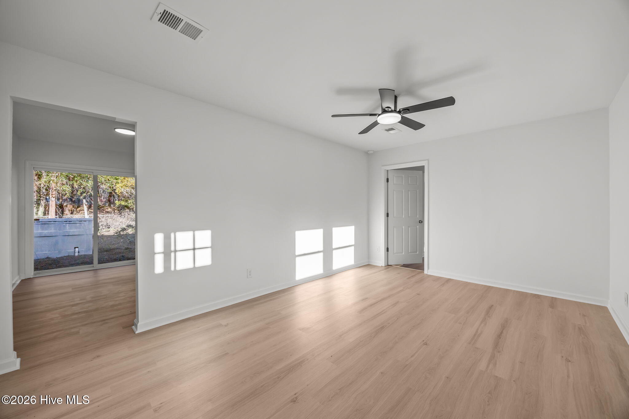 322 Lancaster Road Wilmington, NC 28409 - Photo 11 of 31 23-web-or-mls-IMG_8938