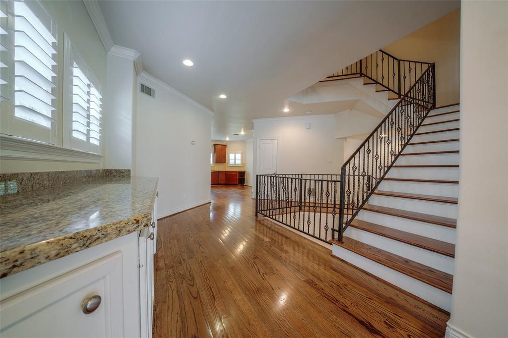 4218 Drake Street, Unit B Houston, TX 77005 - Photo 17 of 32
