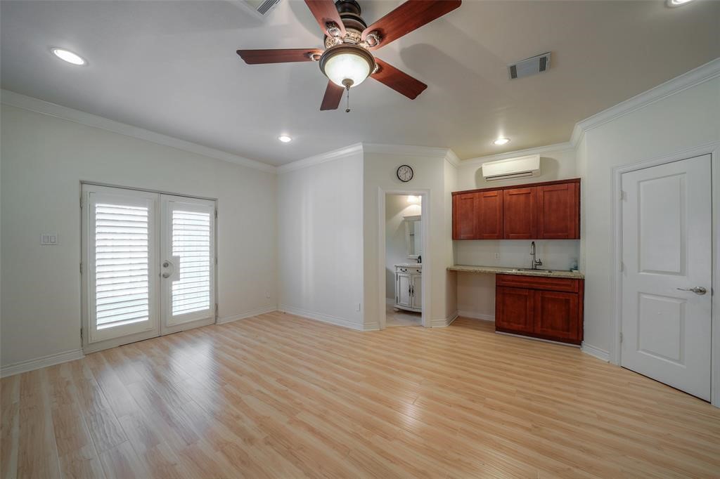 4218 Drake Street, Unit B Houston, TX 77005 - Photo 28 of 32