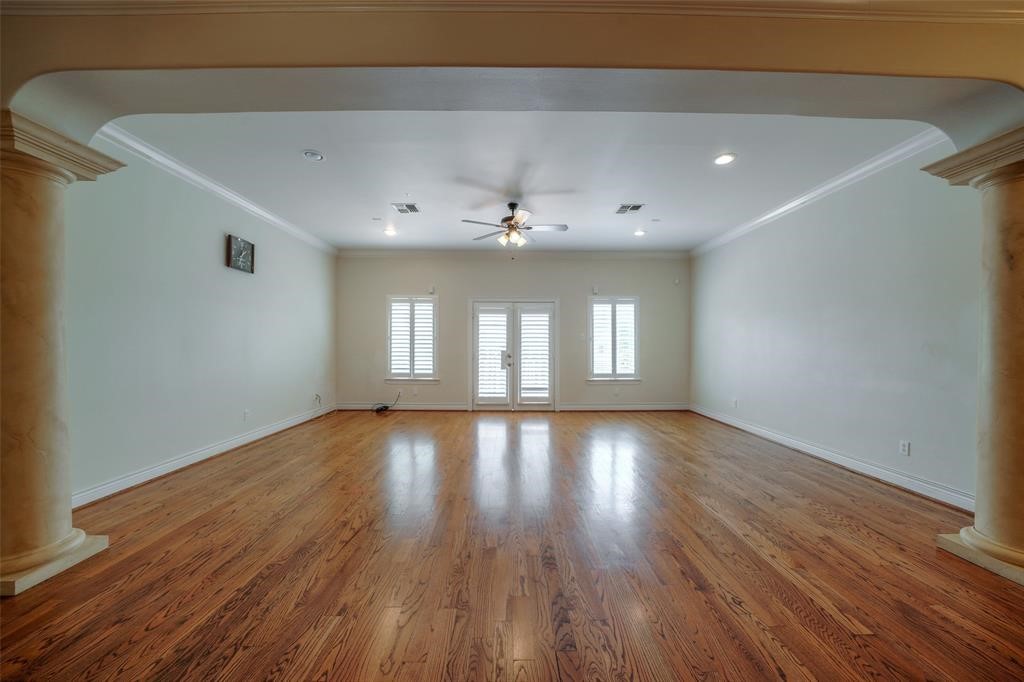 4218 Drake Street, Unit B Houston, TX 77005 - Photo 4 of 32