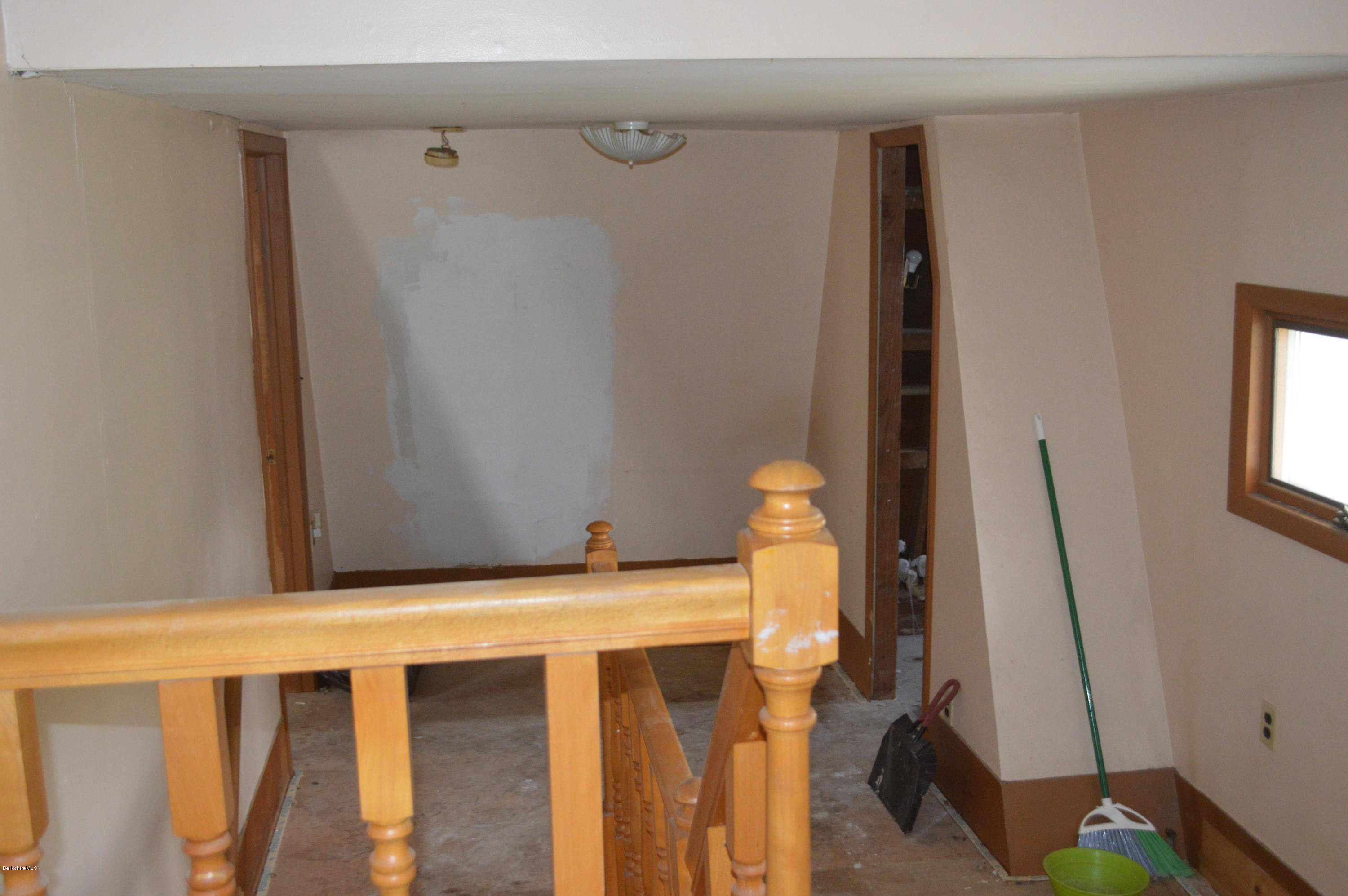 21 Willow Road Richmond, MA 01201 - Photo 11 of 15 utility space