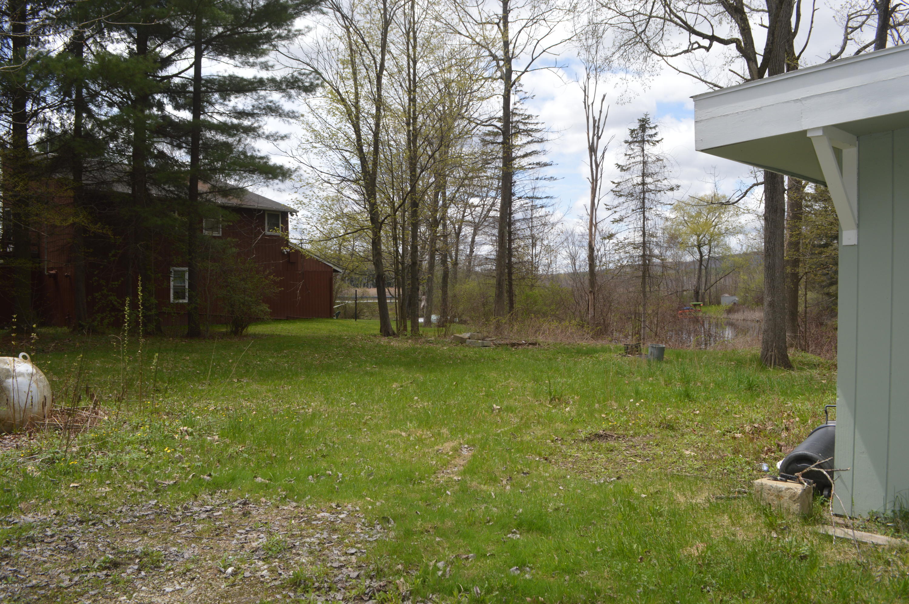 21 Willow Road Richmond, MA 01201 - Photo 15 of 15 side yard