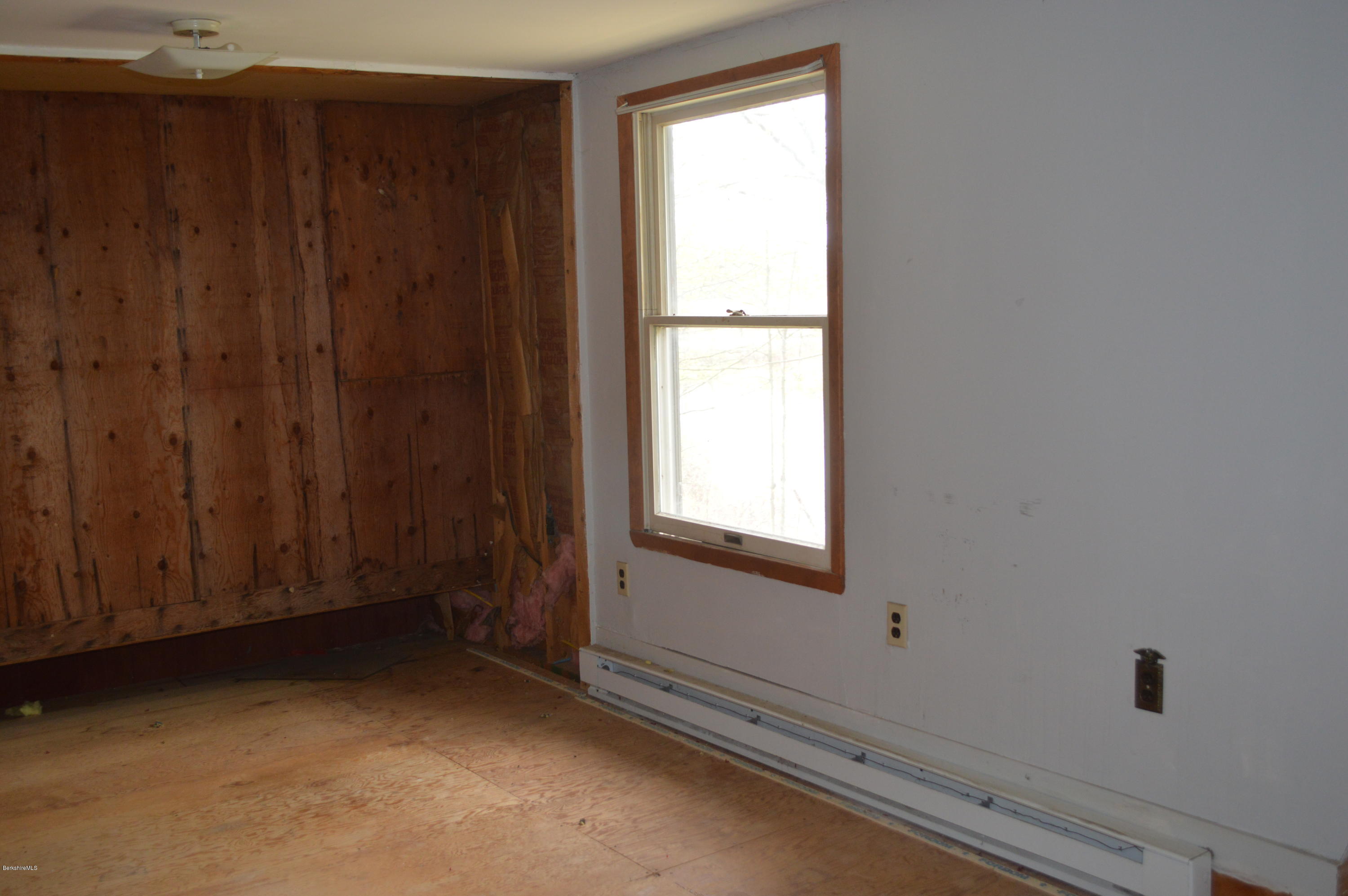 21 Willow Road Richmond, MA 01201 - Photo 10 of 15 bedroom