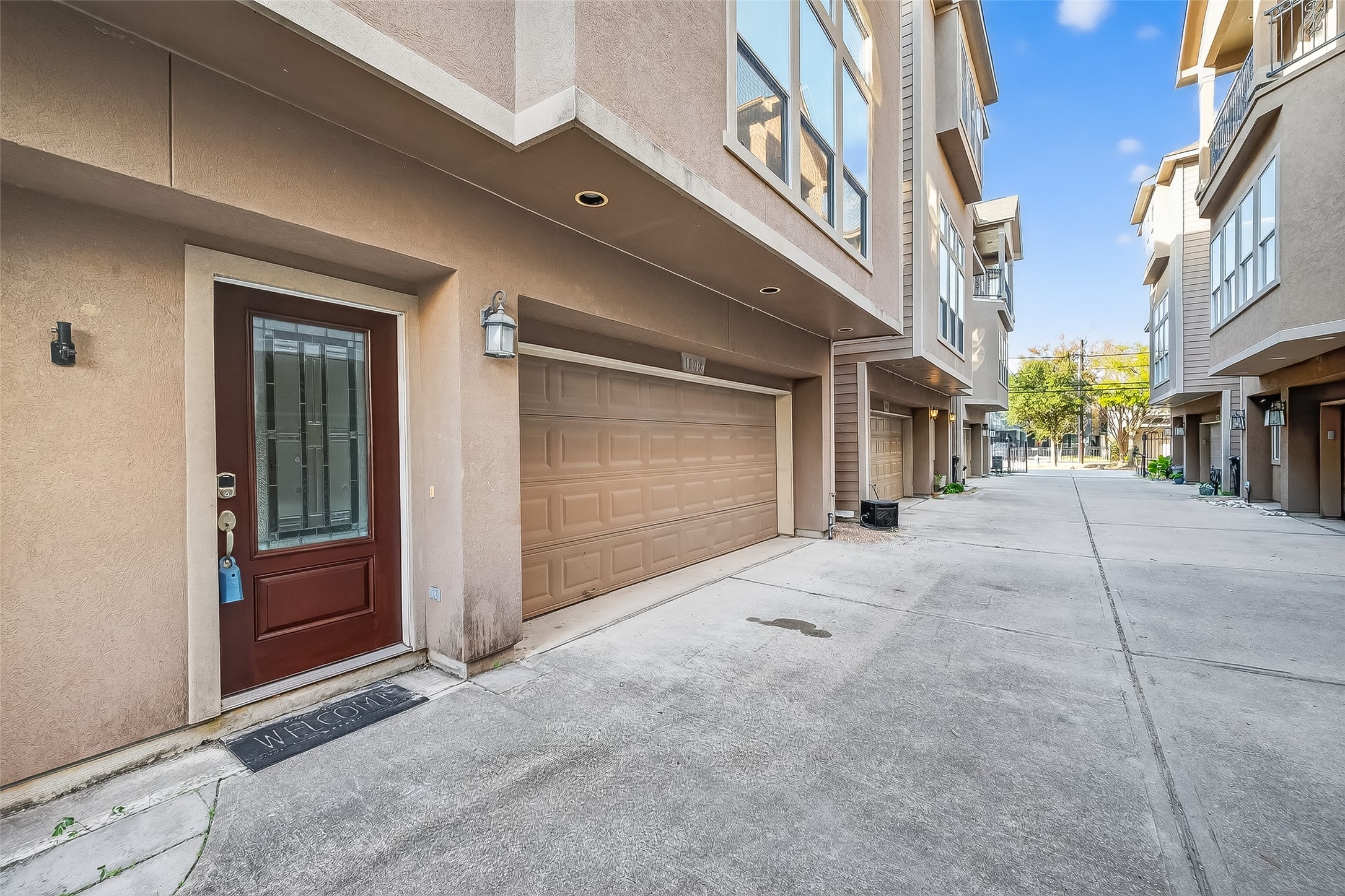 1002 West 22nd Street Houston, TX 77008 - Photo 3 of 43 a view of a building with a street