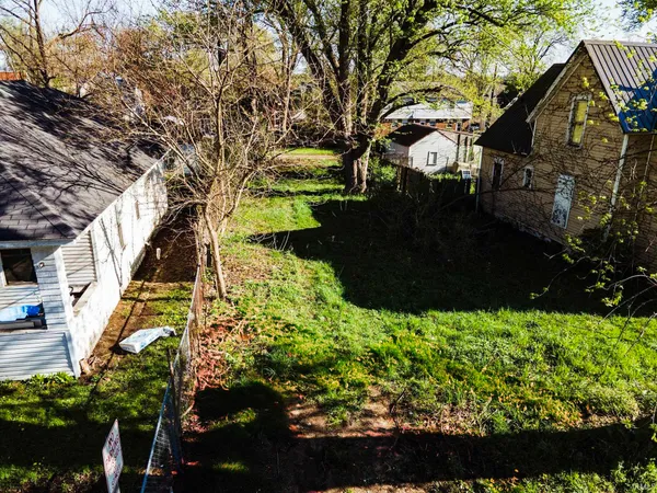 $11,500 | 1213 East Indiana Avenue, South Bend, IN 46613