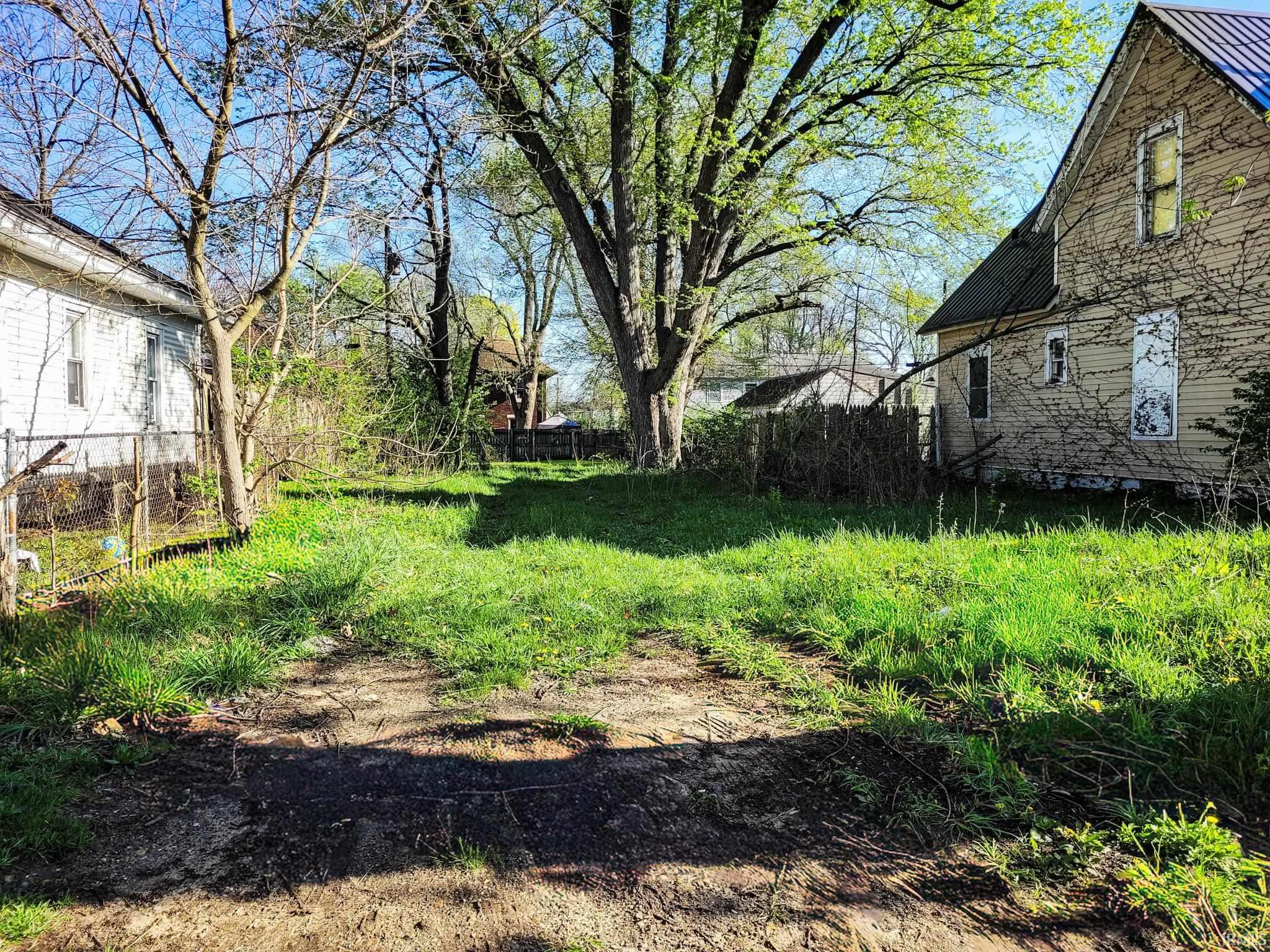1213 East Indiana Avenue South Bend, IN 46613 - Photo 5 of 10