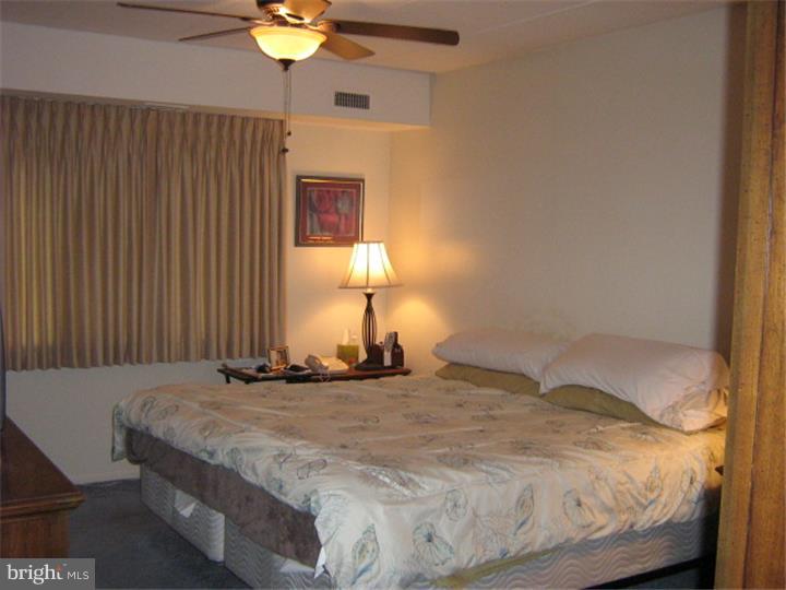 64004 Delaire Landing Road, Unit 4 Philadelphia, PA 19114 - Photo 11 of 23 Gallery Image 11