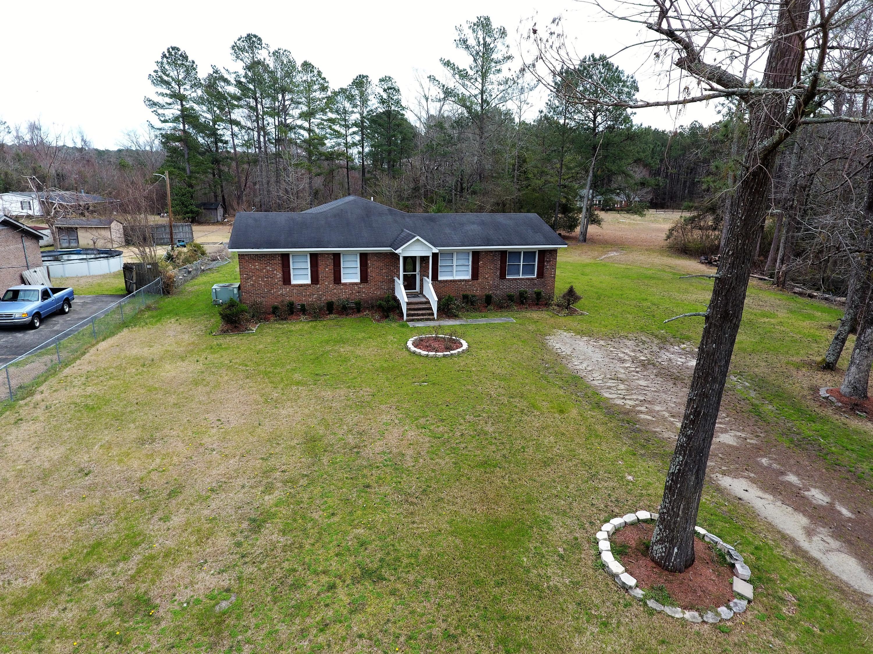853 Perrytown Road New Bern, NC 28562 - Photo 1 of 27 Country Living