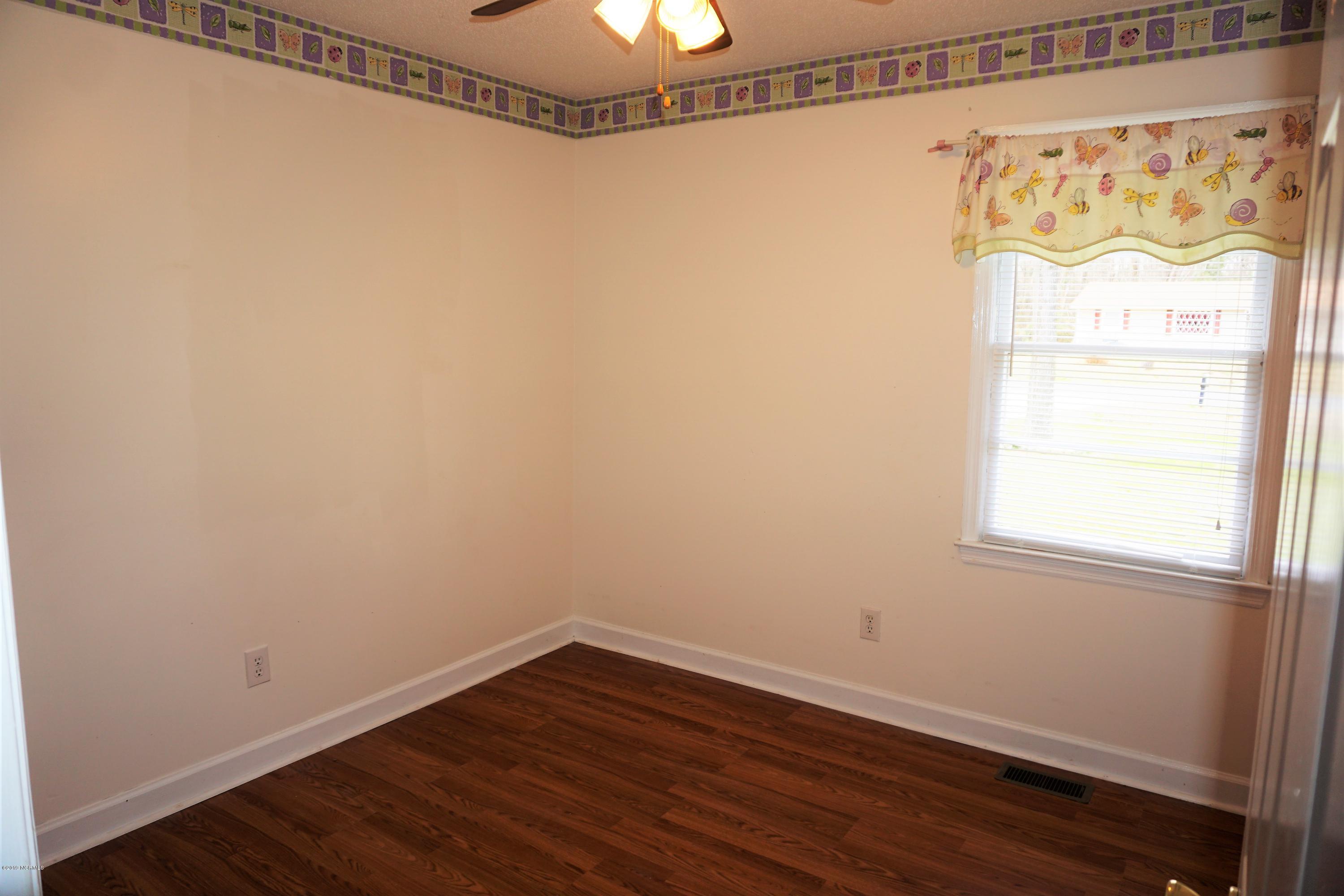 853 Perrytown Road New Bern, NC 28562 - Photo 15 of 27 first Bedroom
