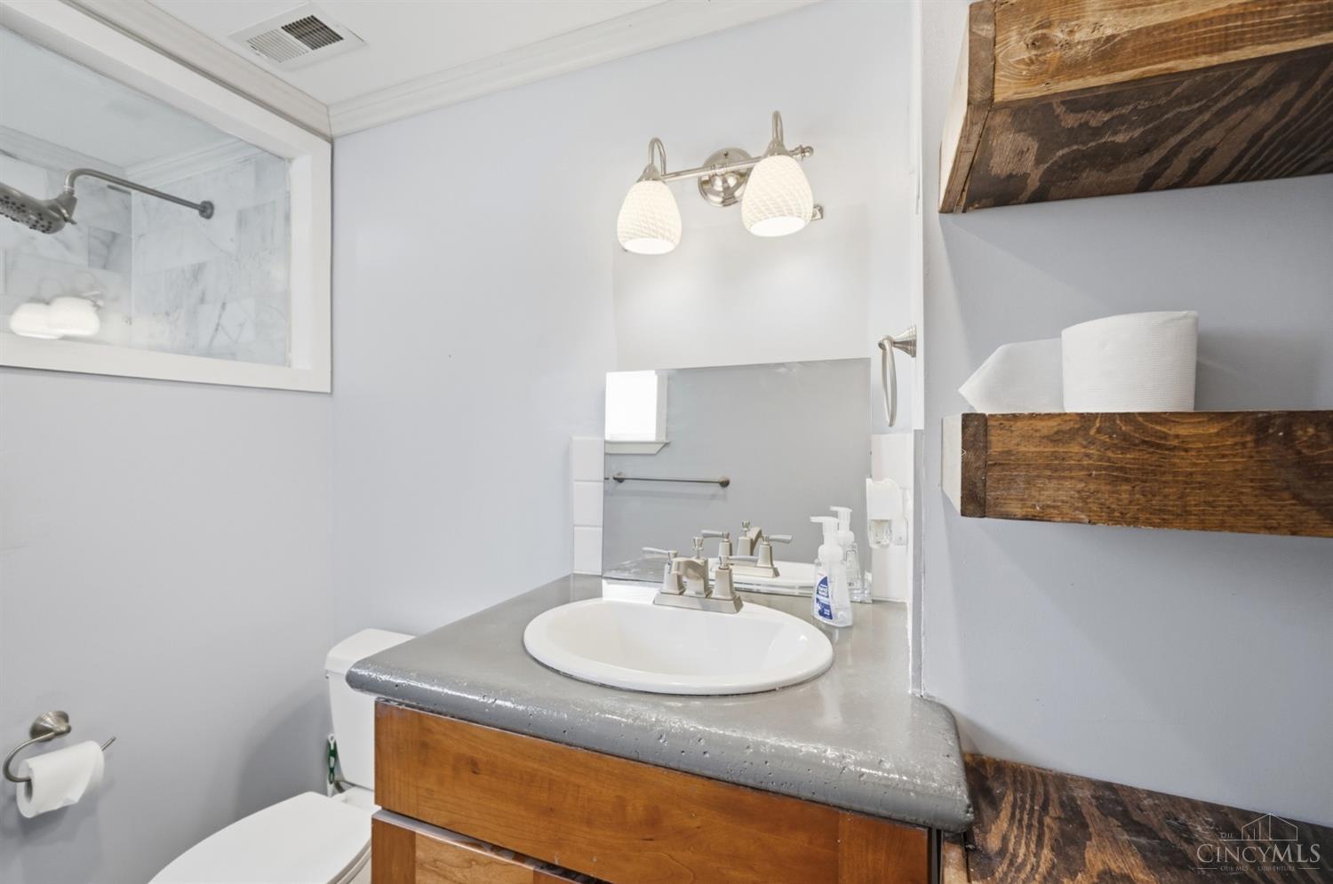 5792 Gaines Road Cincinnati, OH 45247 - Photo 24 of 73