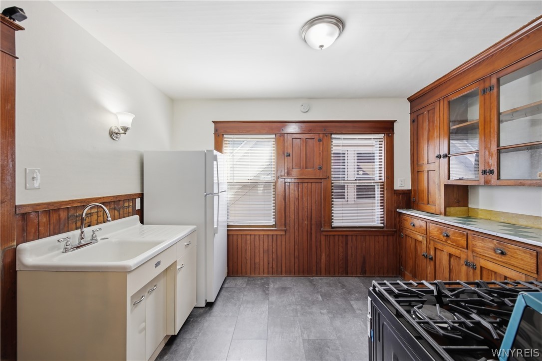 95 Custer Street Buffalo, NY 14214 - Photo 26 of 43