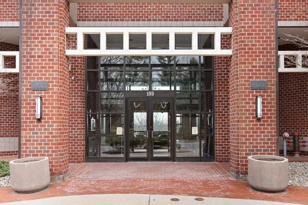 $4,900 | 199 Coolidge Avenue, Unit 113, Watertown, MA 02472