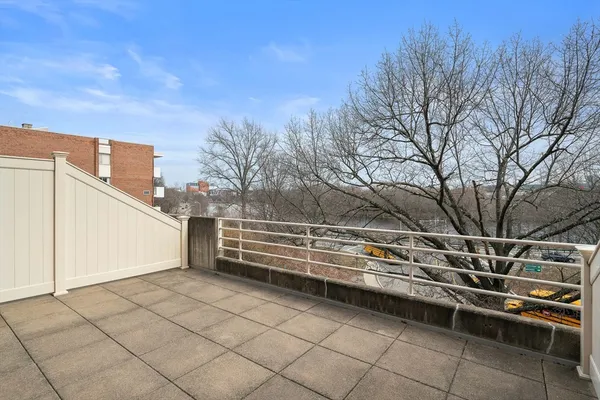 $4,900 | 199 Coolidge Avenue, Unit 113, Watertown, MA 02472