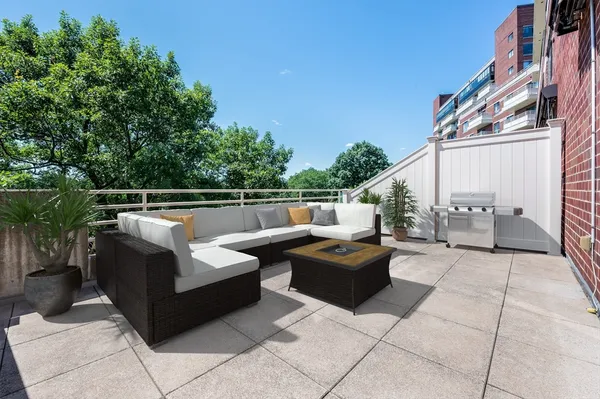 $4,900 | 199 Coolidge Avenue, Unit 113, Watertown, MA 02472