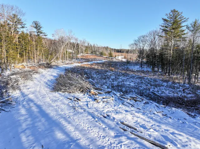 $325,000 | 30 Porter Drive, Oakland, ME 04963