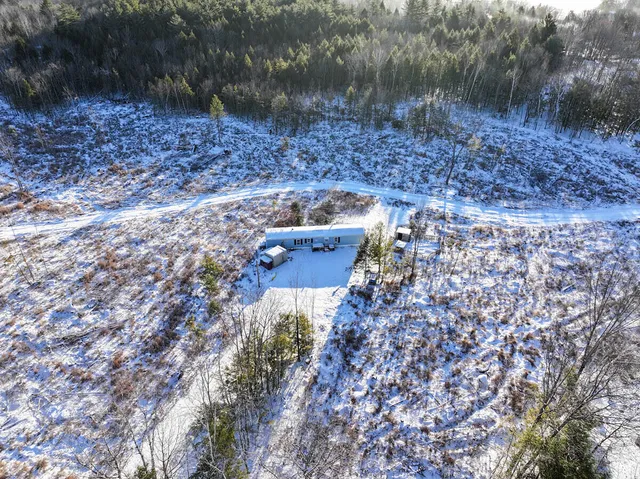 $325,000 | 30 Porter Drive, Oakland, ME 04963