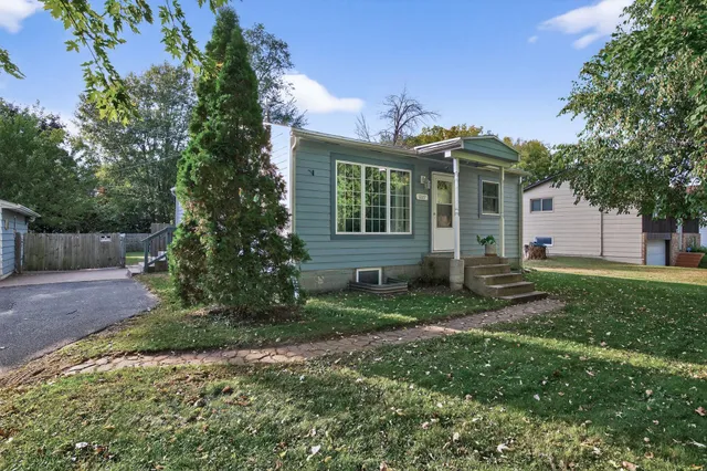 $290,000 | 1227 5th Street, St. Paul Park, MN 55071