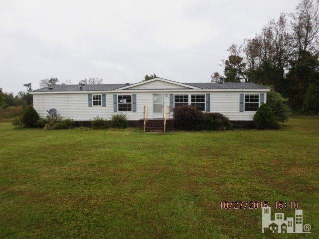 4520 Highsmith Road Burgaw, NC 28425 - Photo 1 of 15 Primary Photo