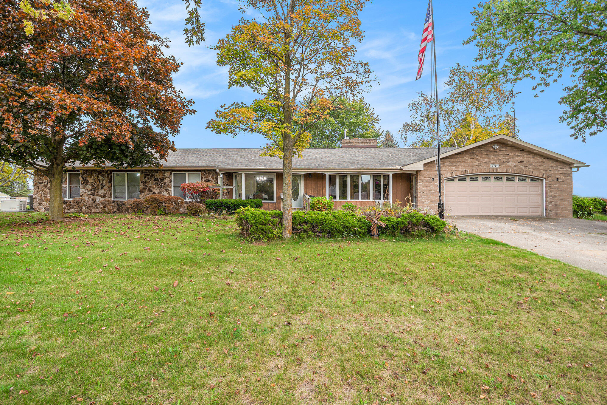 002_next_door_photos_2749_610