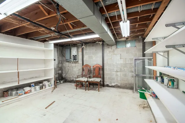 $320,000 | 2749 8 Mile Road, Auburn, MI 48611