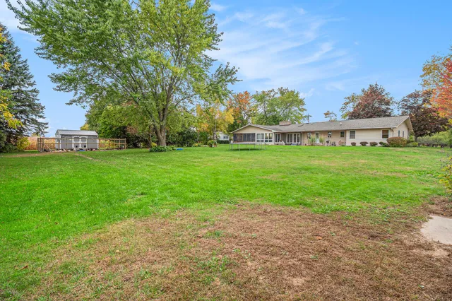 $320,000 | 2749 8 Mile Road, Auburn, MI 48611