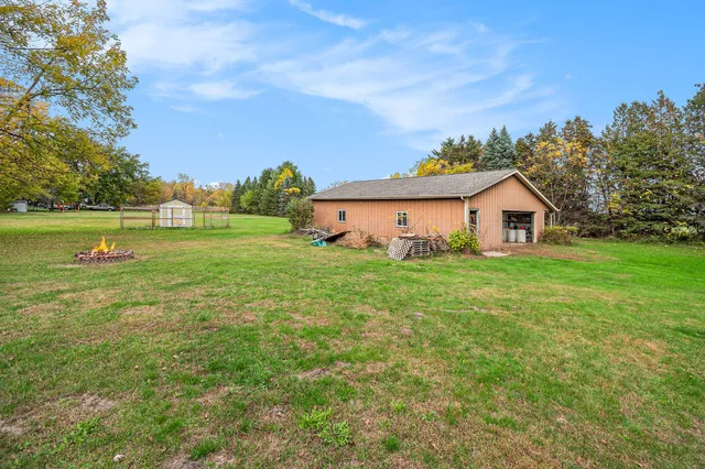 $320,000 | 2749 8 Mile Road, Auburn, MI 48611