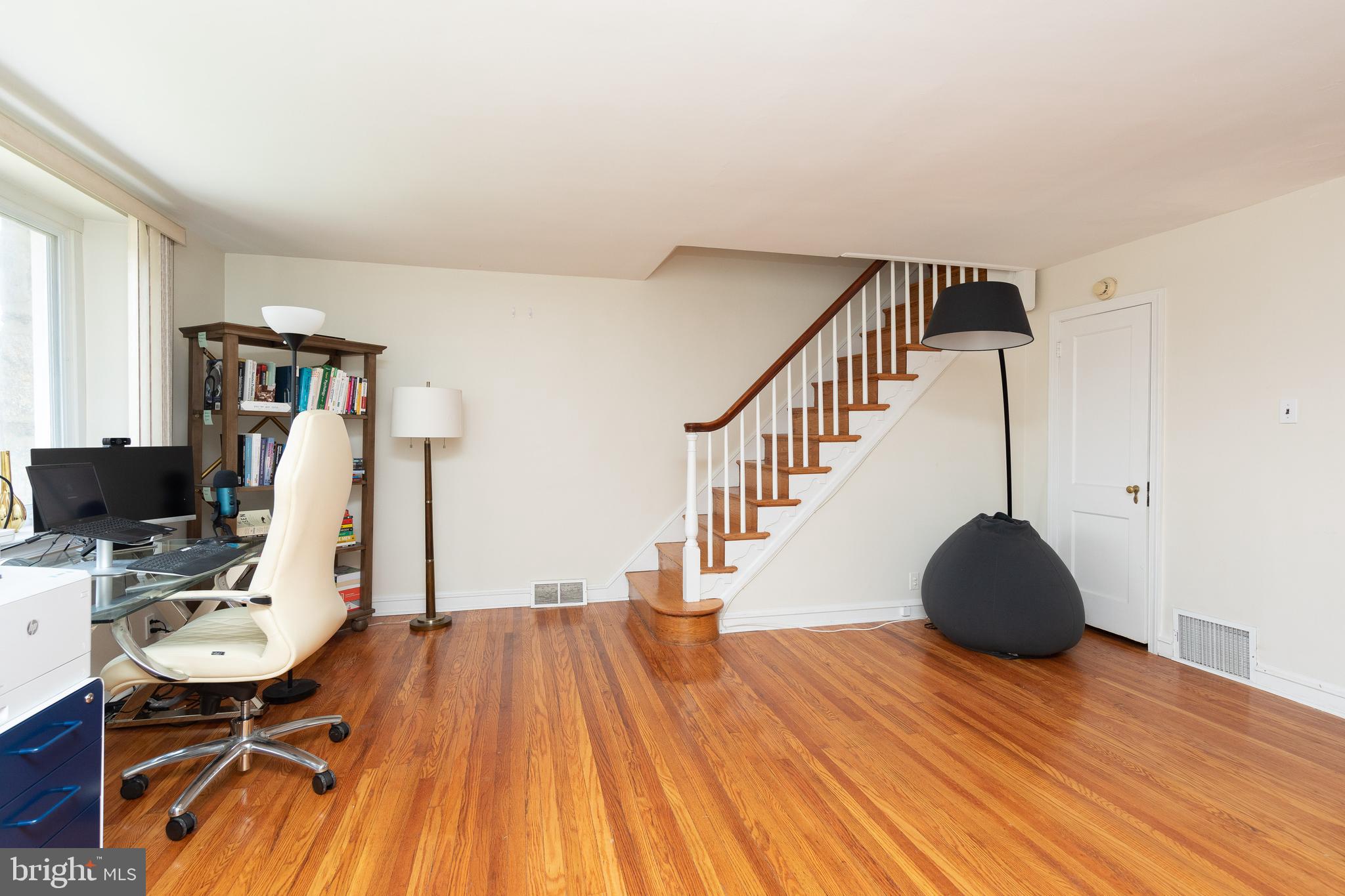 507 Vernon Road Philadelphia, PA 19119 - Photo 3 of 26 Gallery Image 3