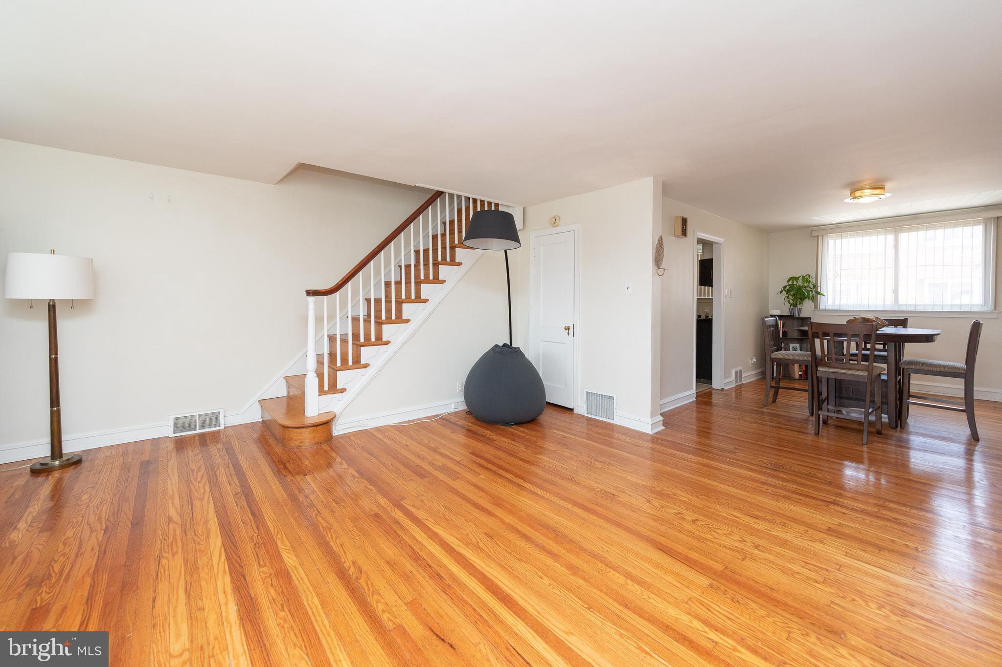 507 Vernon Road Philadelphia, PA 19119 - Photo 4 of 26 Gallery Image 4