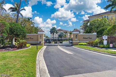 $299,900 | 1783 Four Mile Cove Parkway, Unit 212, Cape Coral, FL 33990